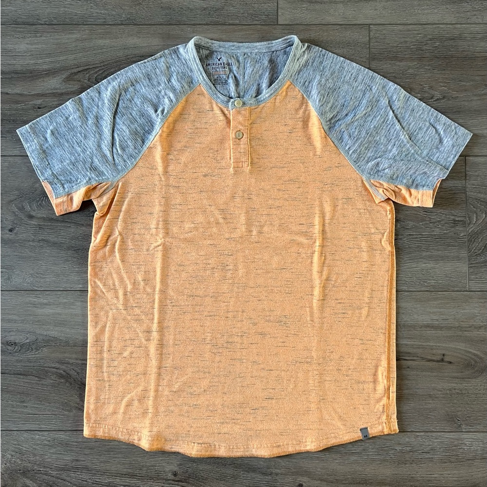 Men’s American Eagle Tshirt
